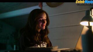 JACOB ELORDI NUDE/SEXY SCENE IN THE KISSING BOOTH 2