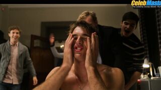 JACOB ELORDI NUDE/SEXY SCENE IN THE KISSING BOOTH 2