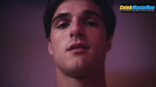 JACOB ELORDI NUDE/SEXY SCENE IN EUPHORIA