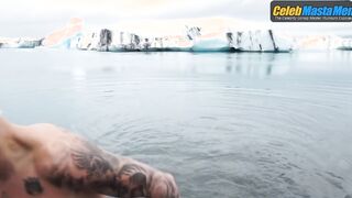 JUSTIN BIEBER NUDE/SEXY SCENE IN I'LL SHOW YOU
