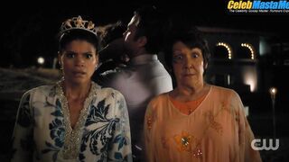 TYLER POSEY NUDE/SEXY SCREENSHOT 5 IN JANE THE VIRGIN