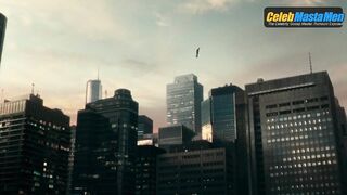 HENRY CAVILL NUDE/SEXY SCENE IN JUSTICE LEAGUE