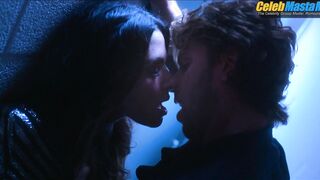 ADAM DEMOS NUDE/SEXY SCENE IN SEX/LIFE
