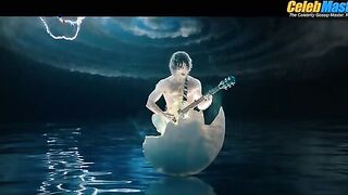 DANIEL RADCLIFFE NUDE/SEXY SCENE IN WEIRD THE AL YANKOVIC STORY