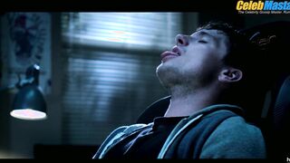 JOSH HUTCHERSON NUDE/SEXY SCREENSHOT 5 IN FUTURE MAN