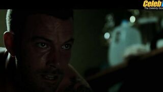BEN AFFLECK NUDE/SEXY SCENE IN THE TOWN