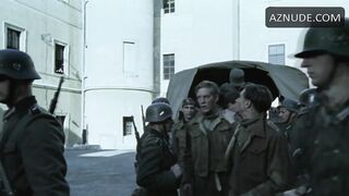 LAURENCE FOX AND TOM HARDY NUDE/SEXY SCENE IN COLDITZ