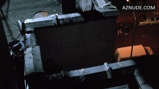 LEONARDO DICAPRIO NUDE/SEXY SCENE IN THE BASKETBALL DIARIES