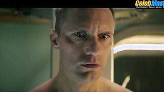 ALEXANDER SKARSGARD NUDE/SEXY SCENE IN MURDERBOT