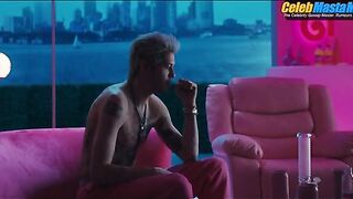 PETE DAVIDSON NUDE/SEXY SCENE IN SATURDAY NIGHT LIVE