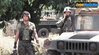 ALEXANDER SKARSGARD NUDE/SEXY SCENE IN GENERATION KILL