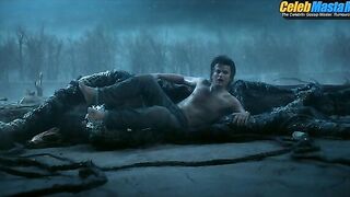 JOE KEERY NUDE/SEXY SCENE IN STRANGER THINGS