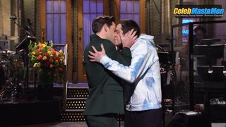 JOHN KRASINSKI AND PETE DAVIDSON NUDE/SEXY SCENE IN SATURDAY NIGHT LIVE