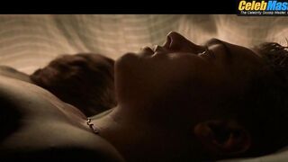 LEONARDO DICAPRIO NUDE/SEXY SCENE IN THE BEACH