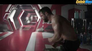 CHRIS HEMSWORTH NUDE/SEXY SCREENSHOT 4 IN THOR RAGNAROK