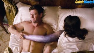 CHRIS HEMSWORTH NUDE/SEXY SCENE IN MEN IN BLACK INTERNATIONAL