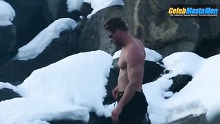 CHRIS HEMSWORTH NUDE/SEXY SCREENSHOT 3 IN LIMITLESS