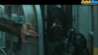 JASON MOMOA NUDE/SEXY SCENE IN AQUAMAN