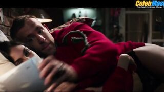 RYAN REYNOLDS NUDE/SEXY SCENE IN DEADPOOL