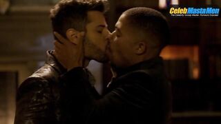 RAFAEL DE LA FUENTE AND STEVEN G. NORFLEET NUDE/SEXY SCENE IN DYNASTY