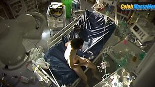 CILLIAN MURPHY NUDE/SEXY SCENE IN 28 DAYS LATER...