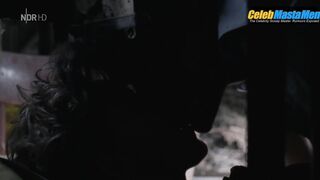 HANNES WEGENER NUDE/SEXY SCREENSHOT 5 IN POLIZEIRUF 110