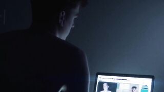 DAVID JOSEPH CRAIG NUDE/SEXY SCENE IN CAMCHAT