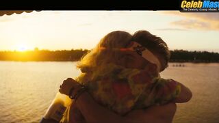 ZAC EFRON NUDE/SEXY SCENE IN THE BEACH BUM