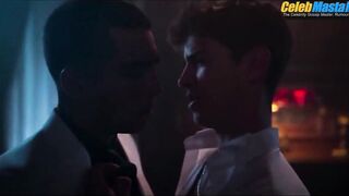 MANU RIOS AND OMAR AYUSO NUDE/SEXY SCENE IN ELITE