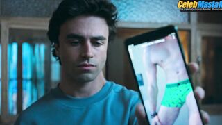 ITZAN ESCAMILLA NUDE/SEXY SCENE IN ELITE