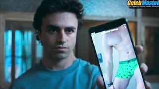 ITZAN ESCAMILLA NUDE/SEXY SCENE IN ELITE