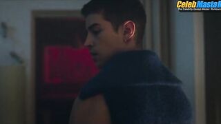 ANDRE LAMOGLIA NUDE/SEXY SCREENSHOT 7 IN ELITE