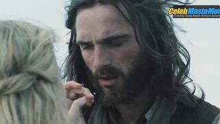 JACOB ELORDI NUDE/SEXY SCENE IN "WUTHERING HEIGHTS"