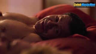 PAVEL DEREVYANKO NUDE/SEXY SCENE IN KAK DEREVYANKO CHEKHOVA IGRAL