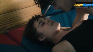 BIEL CASTANO NUDE/SEXY SCREENSHOT 7 IN FISICA O QUIMICA LA NUEVA GENERACION