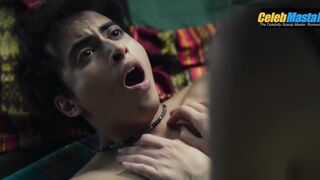 SANTIAGO GARZOZI NUDE/SEXY SCREENSHOT 9 IN FISICA O QUIMICA LA NUEVA GENERACION
