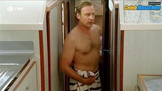 CHRISTOPH GRUNERT NUDE/SEXY SCREENSHOT 7 IN SOMMERWELLEN