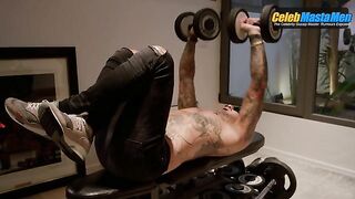 FABRIZIO CORONA NUDE/SEXY SCENE IN GUNTHER'S MILLIONS