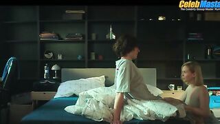 JAN WIETESKA NUDE/SEXY SCENE IN SEXIFY