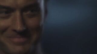 JUDE LAW NUDE/SEXY SCREENSHOT 9 IN THE NEW POPE