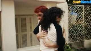 VICTOR LAMOGLIA NUDE/SEXY SCENE IN NOBODY'S LOOKING