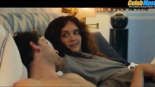 LAURIE DAVIDSON NUDE/SEXY SCREENSHOT 5 IN THE GIRLFRIEND