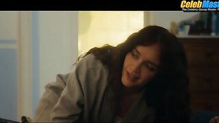 LAURIE DAVIDSON NUDE/SEXY SCREENSHOT 8 IN THE GIRLFRIEND