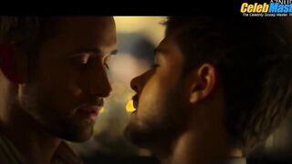 MAURICIO HENAO AND JULIAN CERATI NUDE/SEXY SCREENSHOT 6 IN FAKE PROFILE