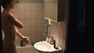 EMIL VON SCHONFELS NUDE/SEXY SCREENSHOT 2 IN GRAND JETE