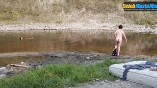 SAM SINGER NUDE/SEXY SCENE IN TAPEWORM