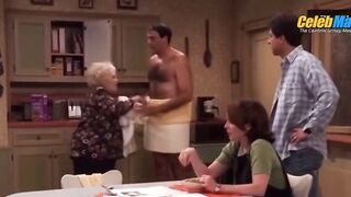 BRAD GARRETT NUDE/SEXY SCENE IN EVERYBODY LOVES RAYMOND