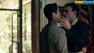 THOMAS DOHERTY AND JASON GOTAY NUDE/SEXY SCENE IN GOSSIP GIRL