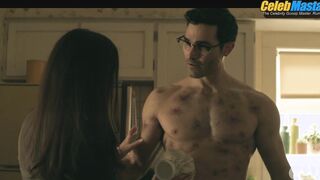 TYLER HOECHLIN NUDE/SEXY SCENE IN SUPERMAN & LOIS